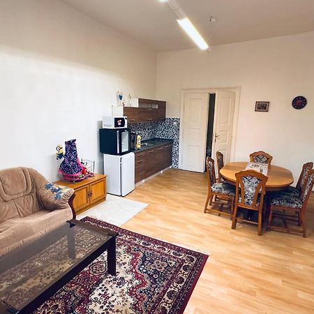 Apartman Alesta Bruntál Buitenkant foto
