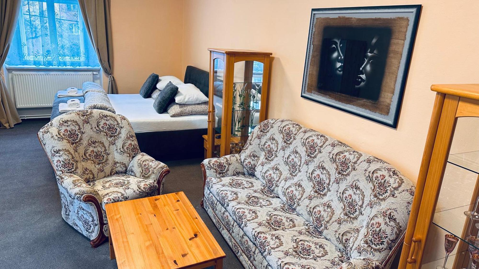 Apartman Alesta Bruntál Buitenkant foto