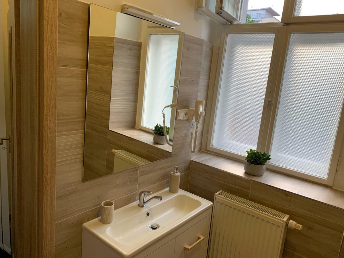 Apartman Alesta Bruntál Buitenkant foto
