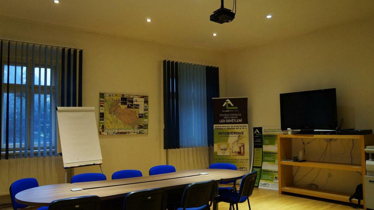 Apartman Alesta Bruntál Buitenkant foto